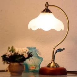 DORESshop 7.9 In. 1-Light Vintage Table Lamp With Petal Glass Shade E26 Base Bulb Not Included